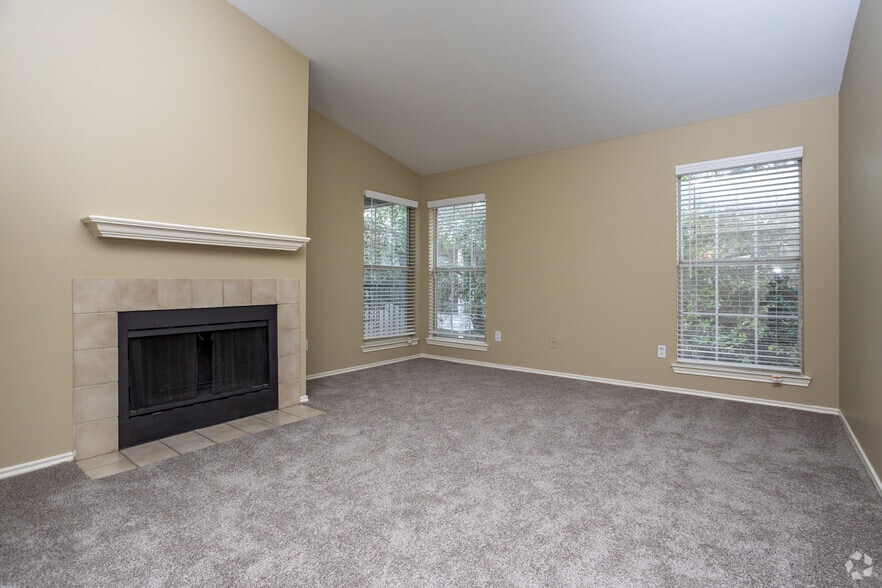 2BR, 1BA - 886SF - Oak Forest