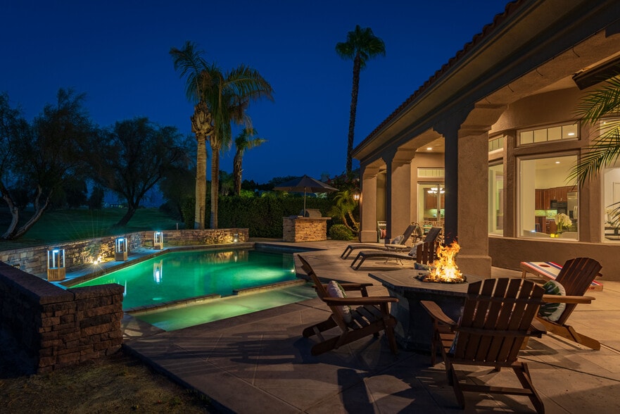 Building Photo - 45 Vista Encantada