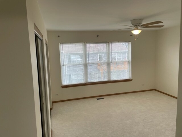 Building Photo - 2439 Oneida Ln