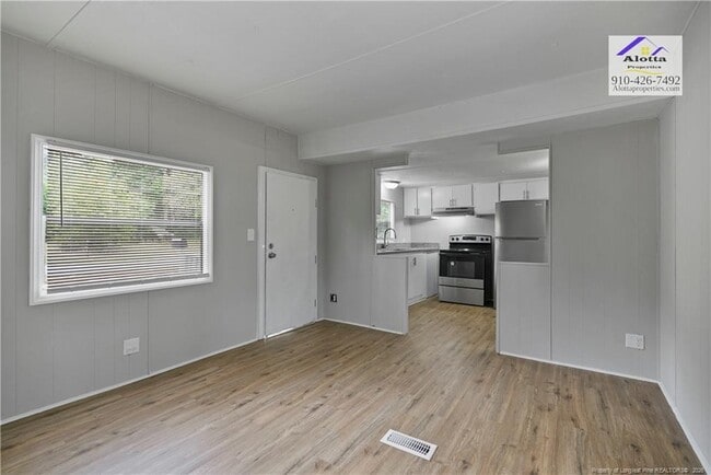 Building Photo - 4404 Piedmont Ave