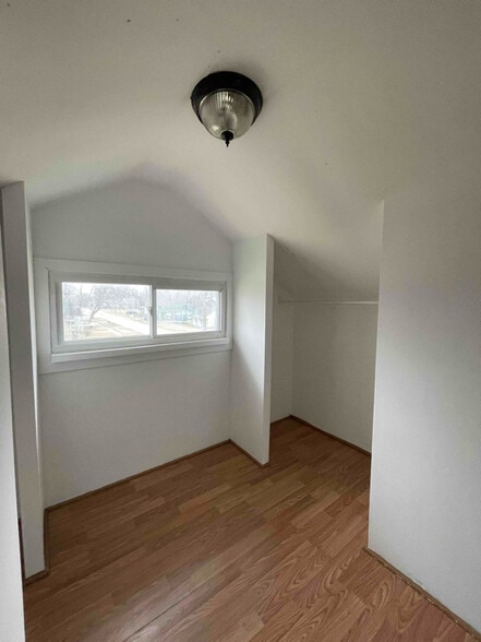 Building Photo - 208 Watts Ave