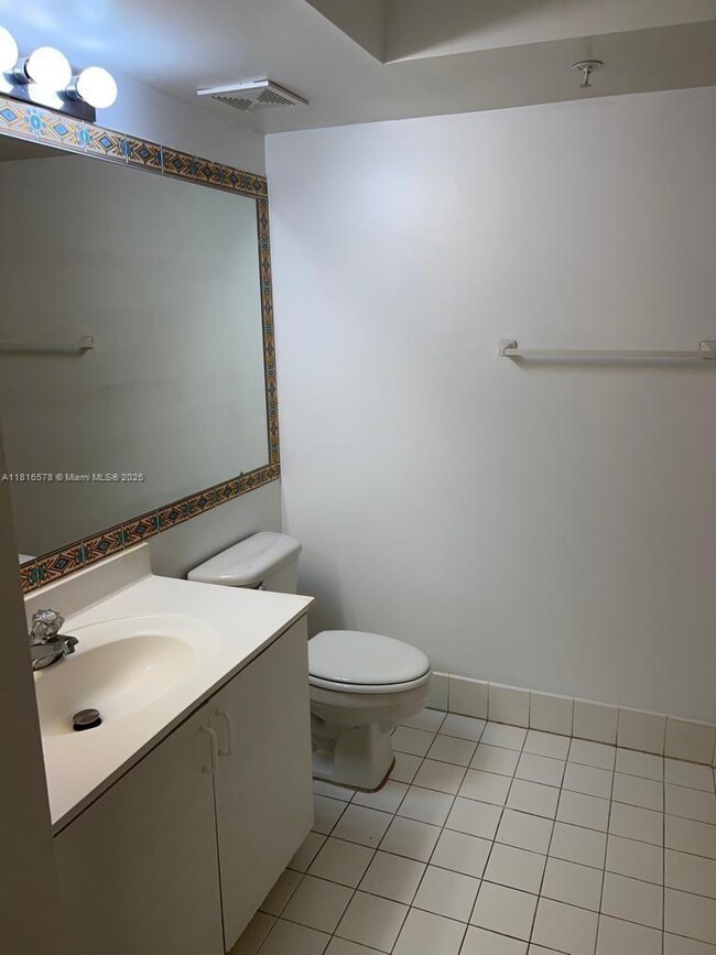 Building Photo - 165 NW 96th Terrace