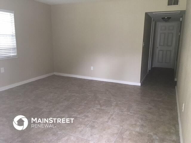 Building Photo - 1349 Parkwood St