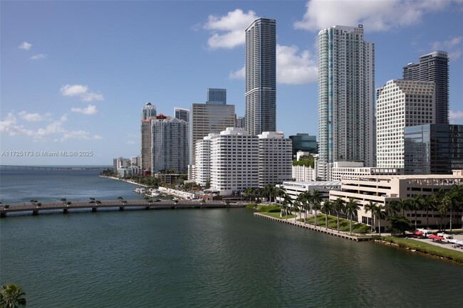 Primary Photo - 801 Brickell Key Blvd