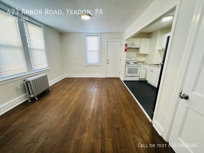 Building Photo - 423 Arbor Rd