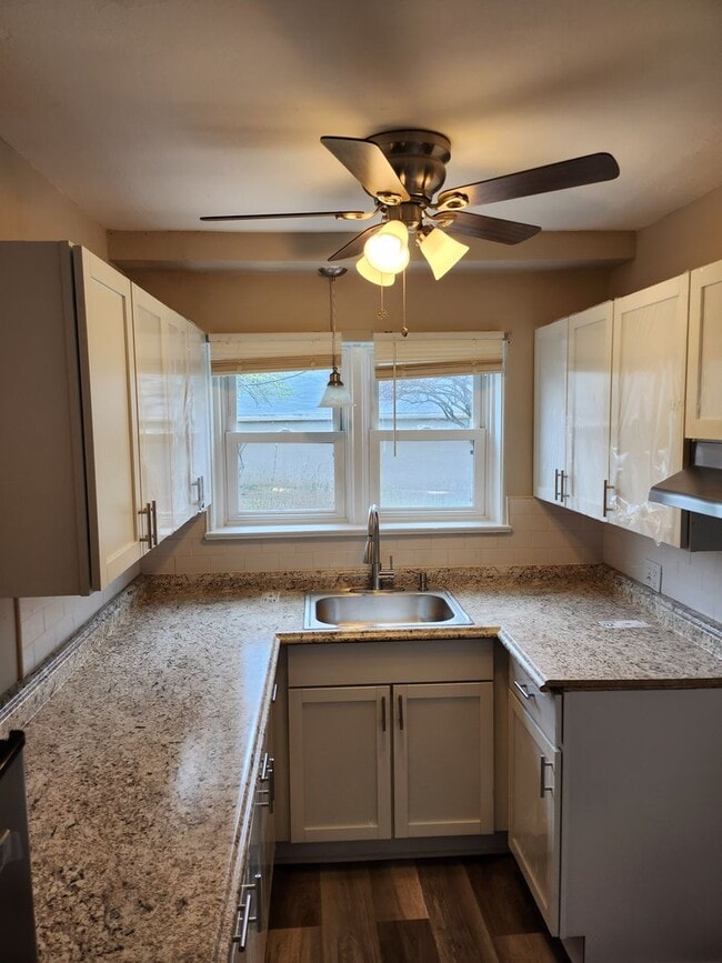 Interior Photo - Potomac Living Center