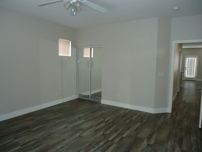 Building Photo - Nice two story house on SW area