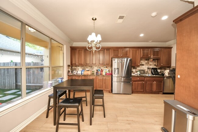 Building Photo - 14454 Summerleaf Ln