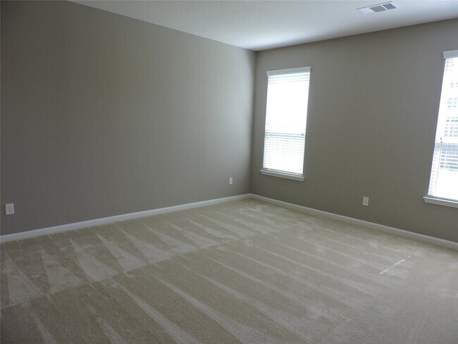 Building Photo - 1102 Upton Ct