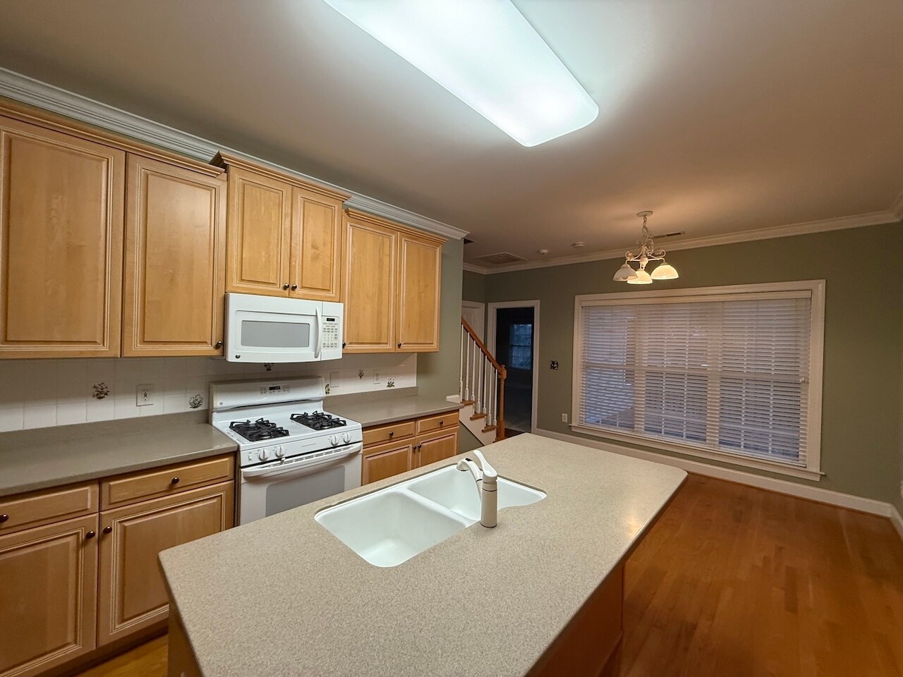 Building Photo - 2208 Anchoridge Ave