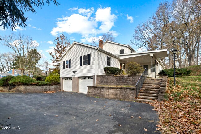 Building Photo - 167 Wood Dale Dr