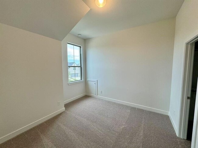 Building Photo - 31019 Sun Vly Dr