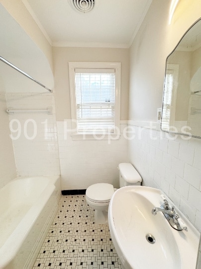 Building Photo - 365 Haynes St