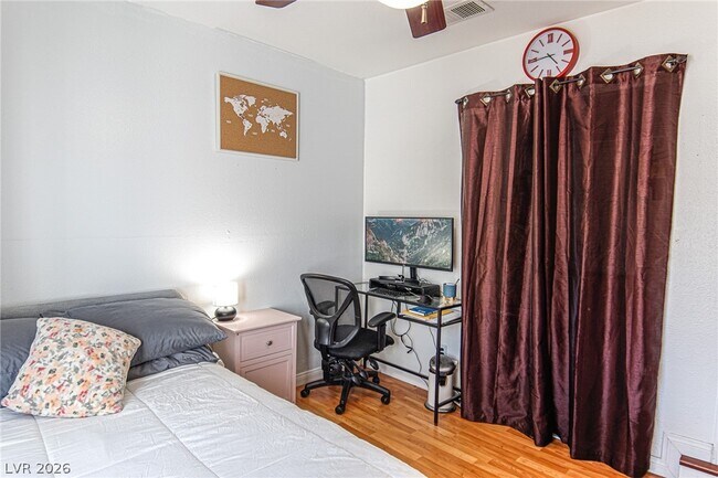 Building Photo - 9009 Feather River Ct