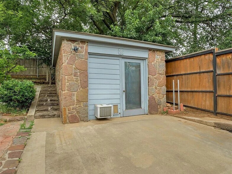 Building Photo - 3609 Hampton Ct