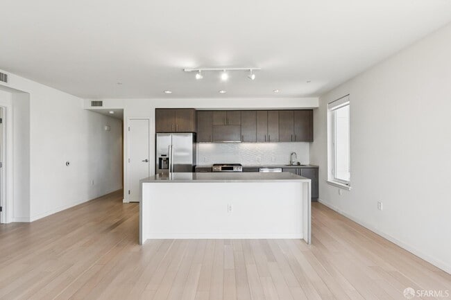 Building Photo - 52 Innes Ct