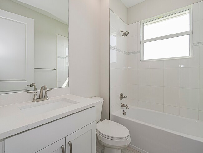 Building Photo - 6423 High Pointe Cir
