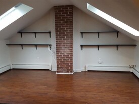 Building Photo - 296 Lenox St