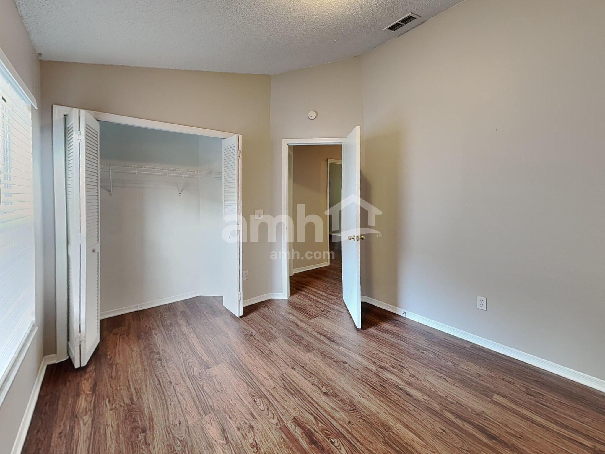 Building Photo - 503 Tree Shore Dr