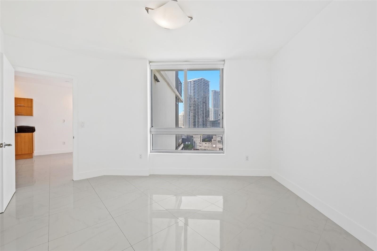 Building Photo - 350 S Miami Ave