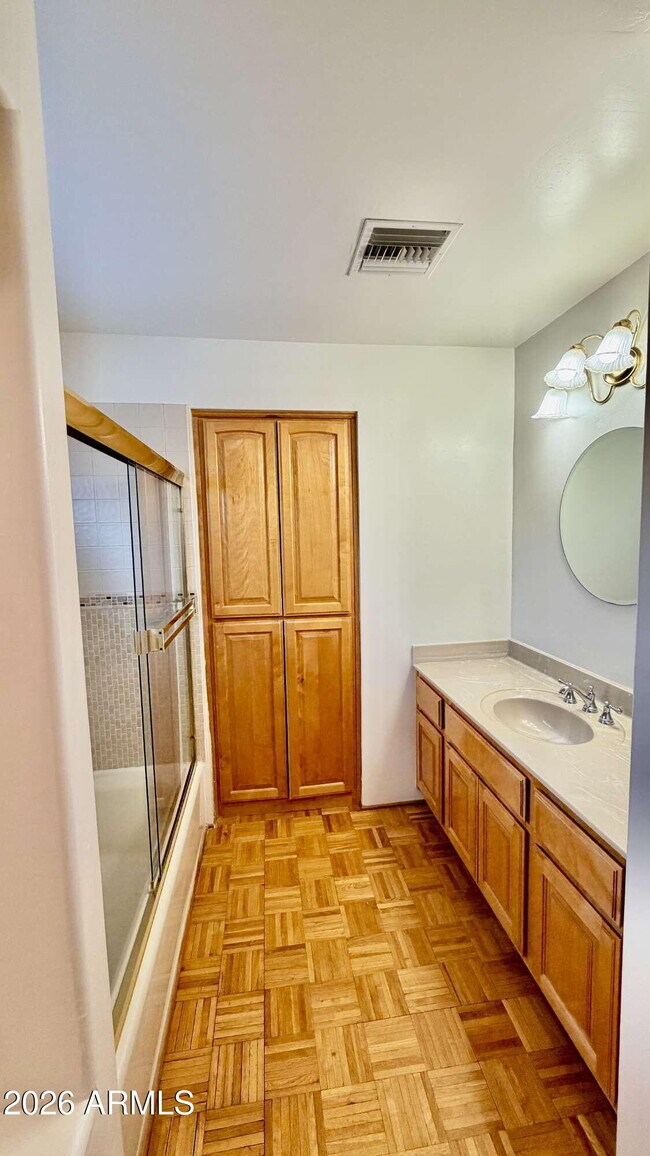 Building Photo - 8101 N 13th Pl