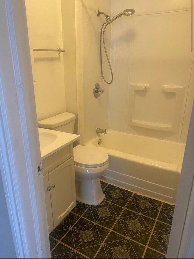 Building Photo - 1500-1506 Perdue Street