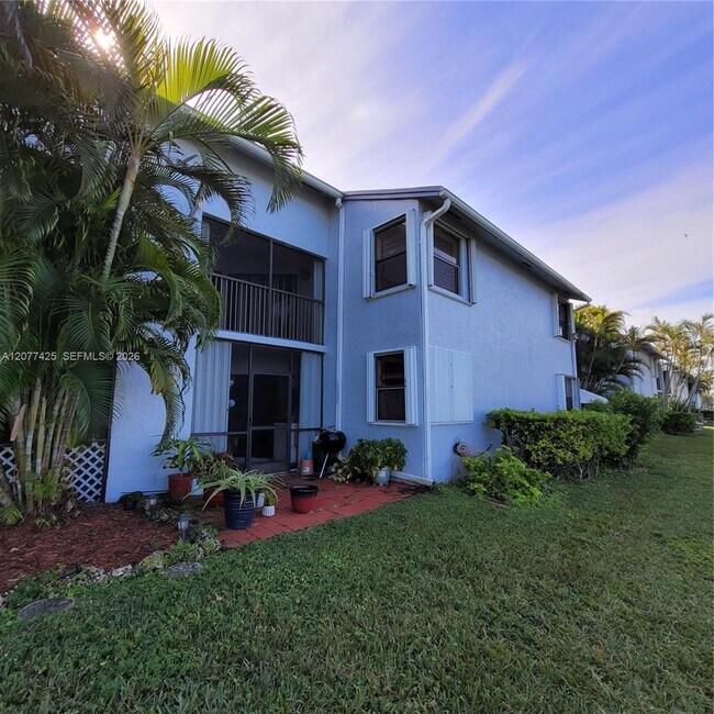 Building Photo - 1051 Jefferson Dr