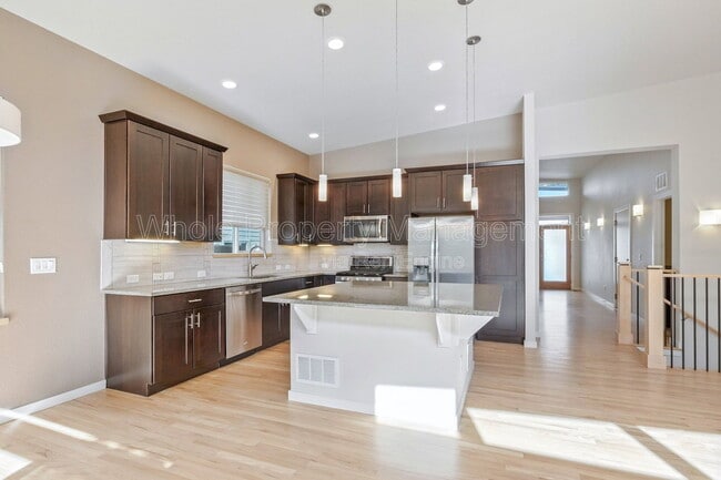 Building Photo - 1821 Blue Star Ln