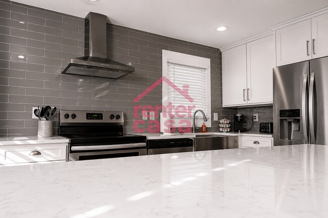 Building Photo - The Bouldercliff | Stylish & Convenient Atlanta Room: All-Inclusive Living!