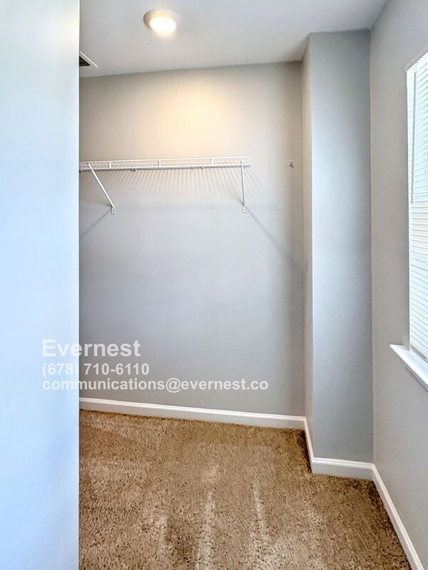 Building Photo - 5328 Hanover St