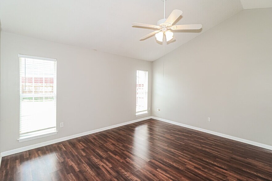 Building Photo - 2708 Baird Dr