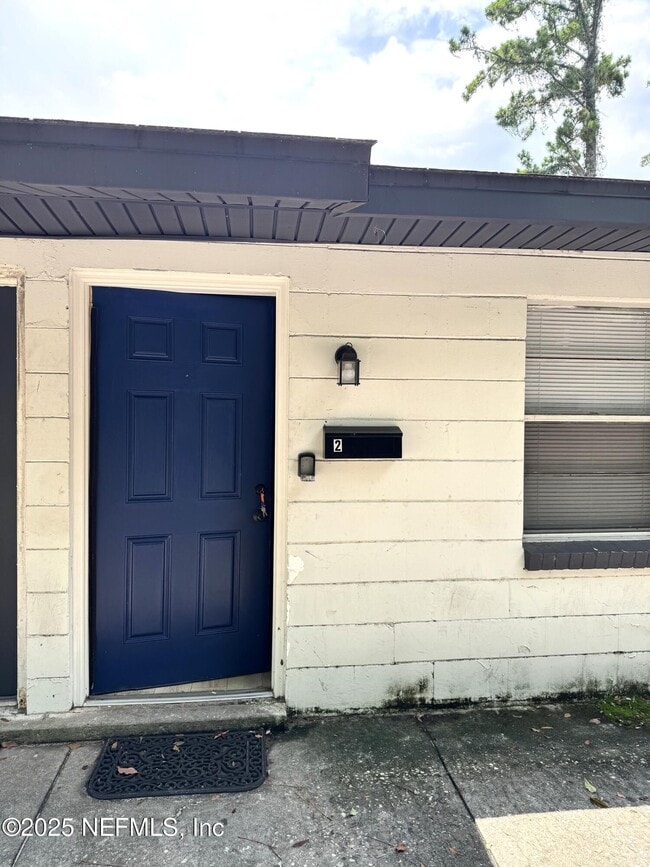 Primary Photo - 7190 Conant Ave