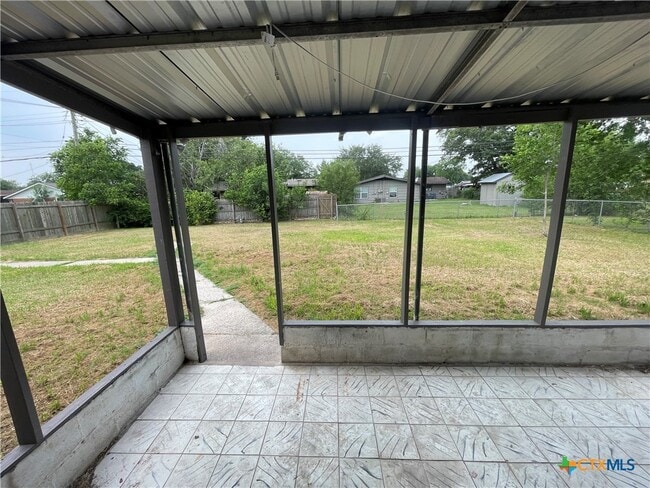 Building Photo - 4705 Dahlia Ln