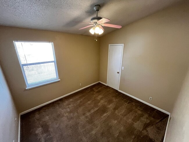 Building Photo - 3Bed/2bath in the heart of Orange Park