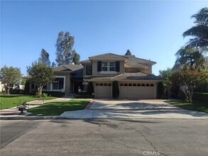 Building Photo - 27900 Mt Hood Way