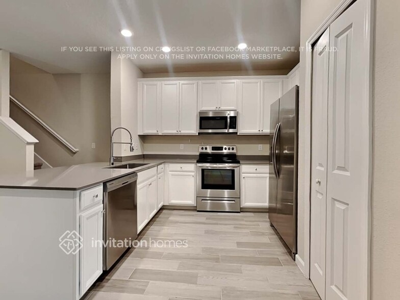 Building Photo - 13213 Shore Grass Dr