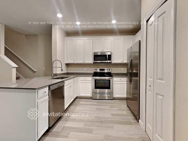 Building Photo - 13287 Shore Grass Dr