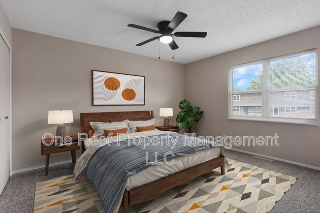 Building Photo - 701 Linwood Dr