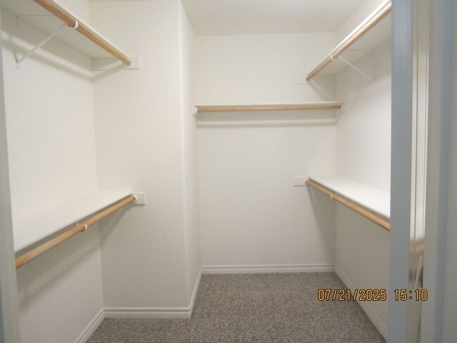 Building Photo - Immaculate Single Story Like New