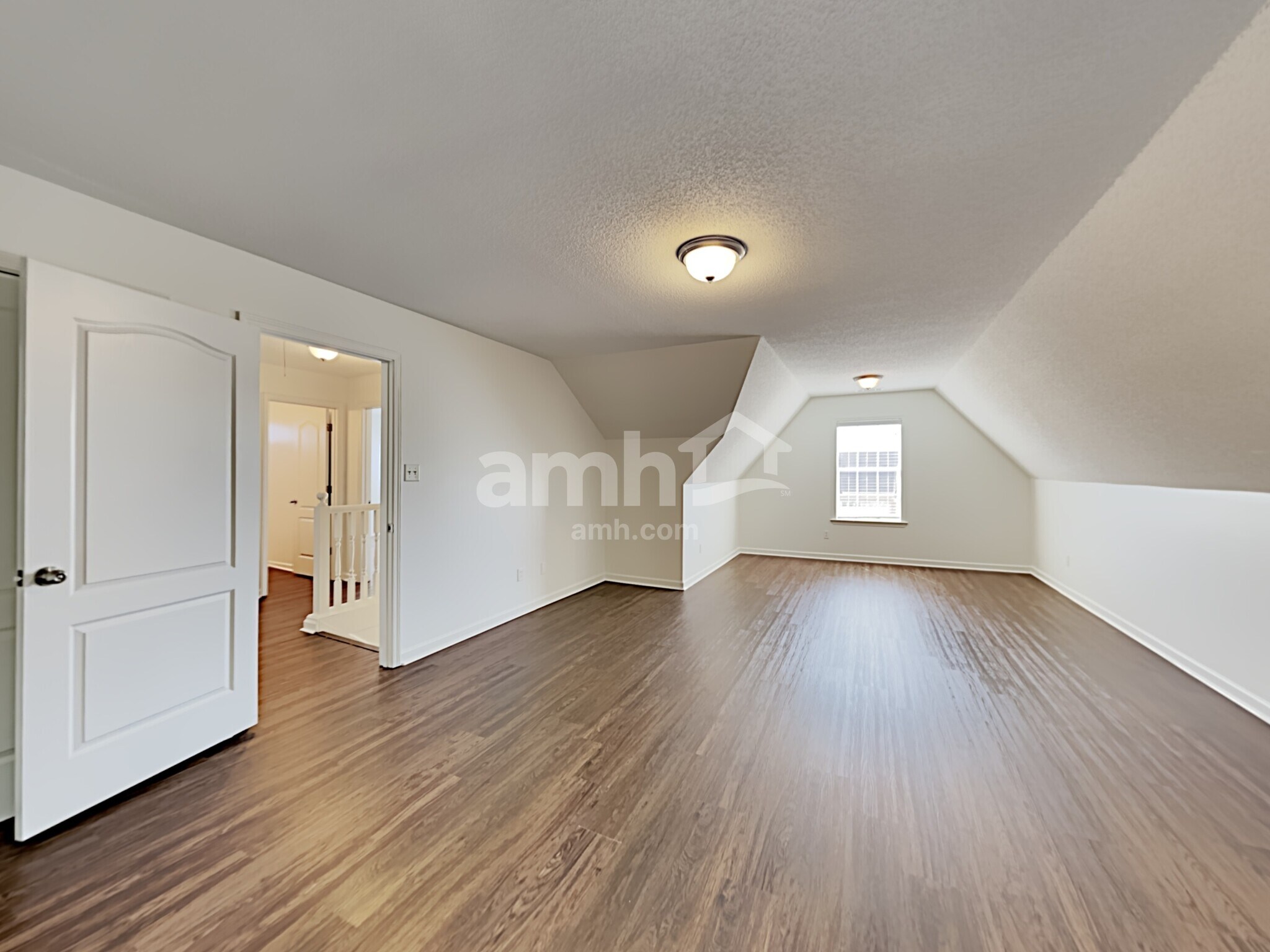Building Photo - 10242 Spruce Grove Ln