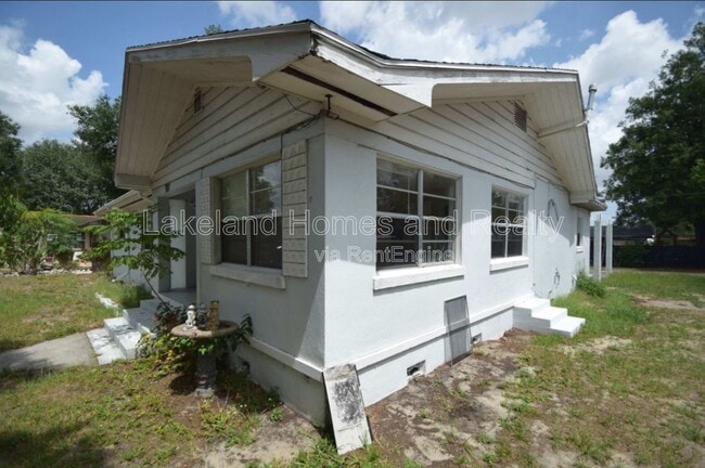 Building Photo - 307 Steedly Ave