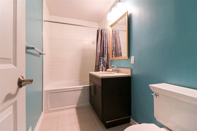 Building Photo - 357 Varick St