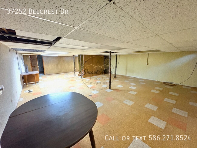 Building Photo - 37252 Belcrest Dr