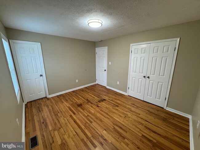 Building Photo - 125 Longstreet Ave