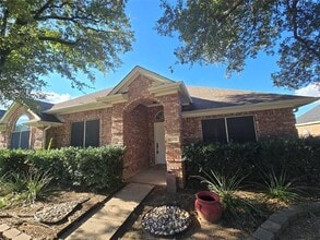 Building Photo - 10608 Red Cedar Dr