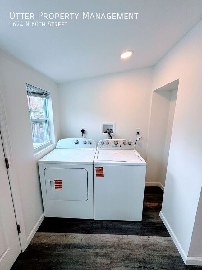 Building Photo - 1624 N 60th St