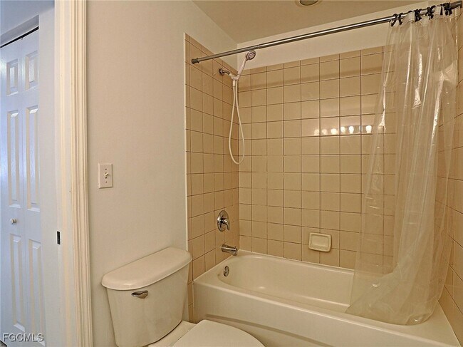 Building Photo - 15385 Bellamar Cir