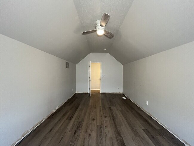 Building Photo - 1754 N Veridian Ave