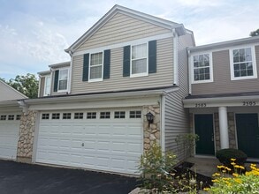 Building Photo - 2503 Oak Tree Ln
