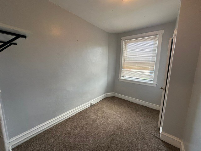 Building Photo - 6530 Hegerman St